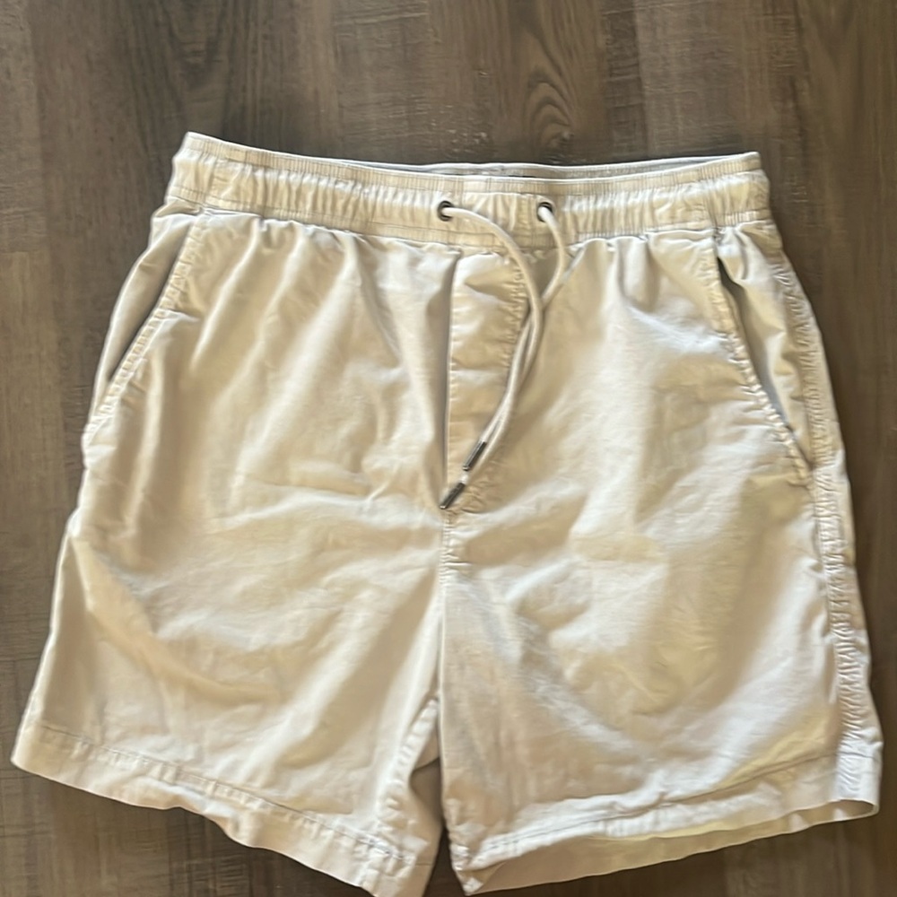 American Eagle men shorts
